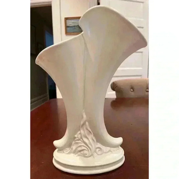 Vintage Tulip Vase with  Two Separate Stem Areas in White - Picture 1 of 10